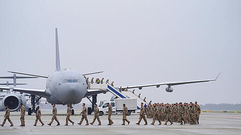 Soldaten nach der R&uuml;ckkehr aus Mail 2023