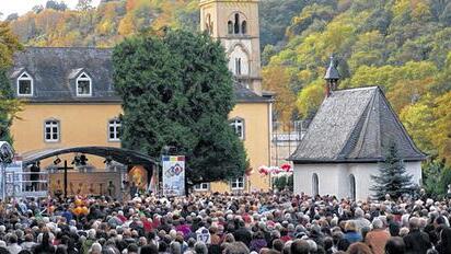 3 500 Gläubige feierten neben der Gnadenkapelle von Schönstatt einen Gottesdienst