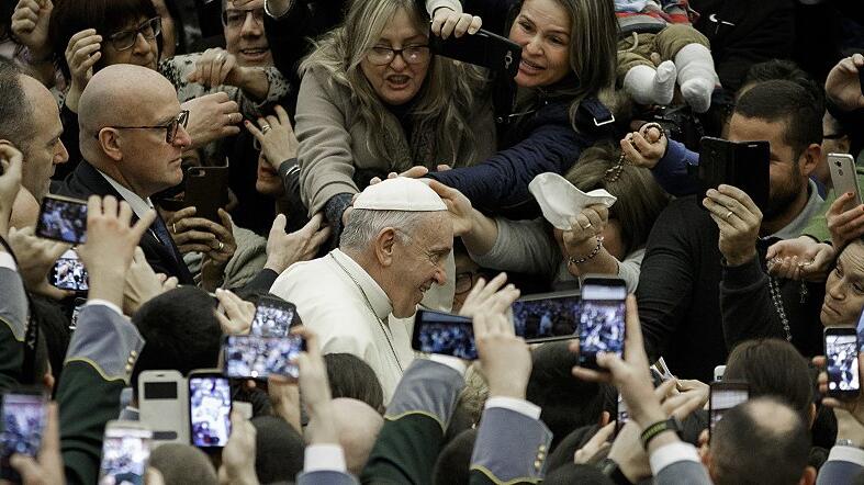 Jeder k&auml;mpft um sein eigenes Papstbild