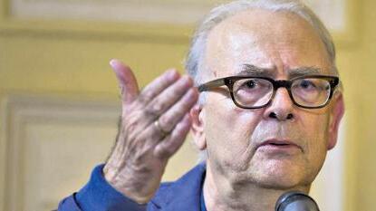 Patrick Modiano bei seiner ersten Stellungnahme zum gewonnenen Literaturnobelpreis.