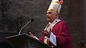 Der emeritierte Papst Benedikt XVI. muss nun als Sündenbock für die Kirche herhalten
