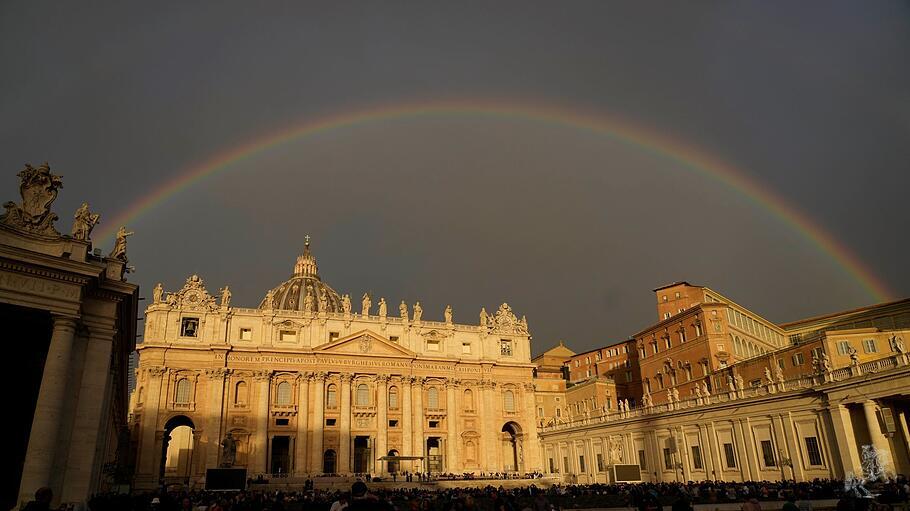 Initiative Neuer Anfang hat auf Vorgänge bei der Weltsynode in Bezug auf Homosexualität reagiert