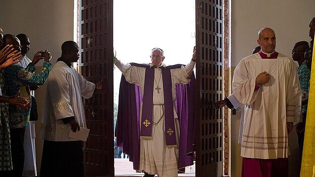 Pope Francis Opens Holy Door At Mass In Bangui Cathedral