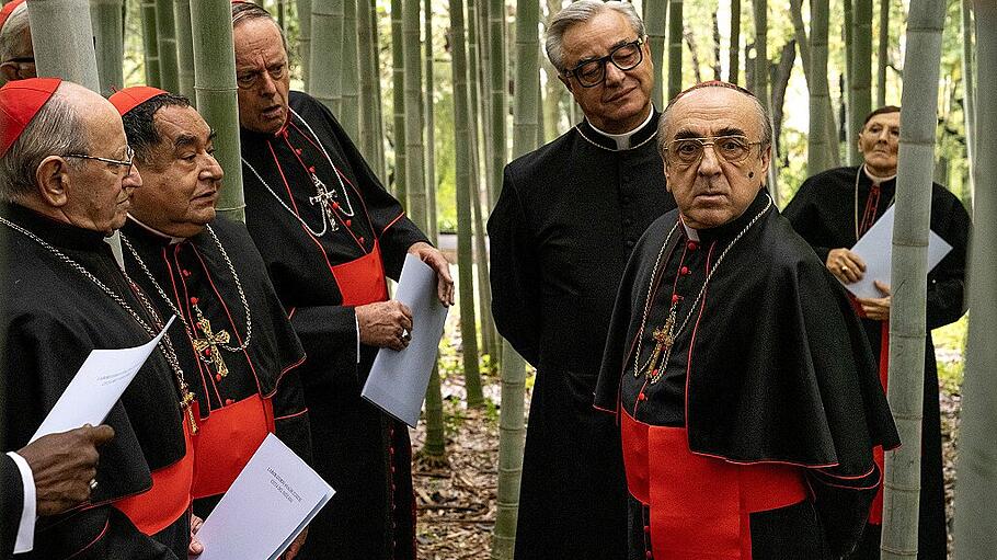 „The New Pope“ - Filmsezene mit Silvio Orlando