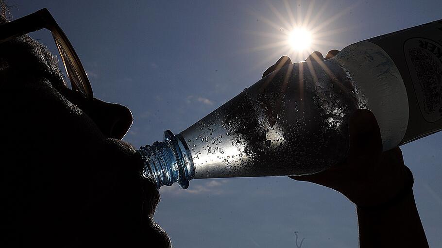 Debatte um Wassermarke Évian