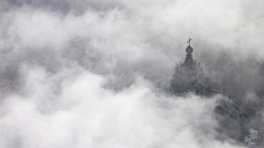 Wenn sich der Nebel verzogen hat: Was ist kirchenrechtlich vom Rücktritt eines Papstes, wie Benedikt XVI. ihn vollzogen hat, zu halten?