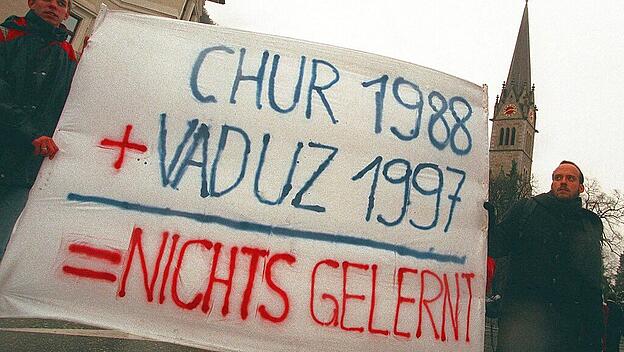 Protest gegen Bischof Haas