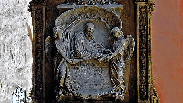 Denkmal in Granada, Spanien, wo Francisco Suárez geboren wurde.