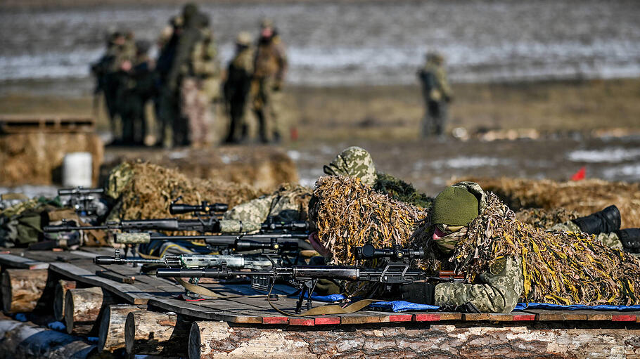 Waffentraining in der Ukraine