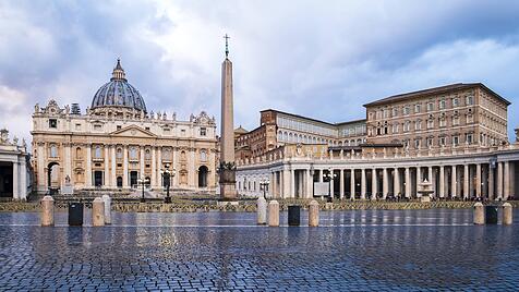 Papst Leo räumt auf