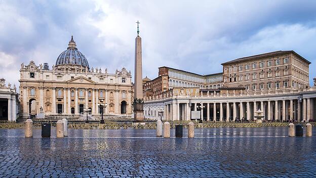 Papst Leo räumt auf