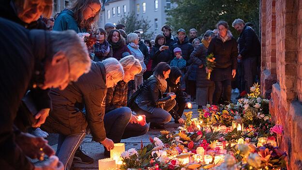 Trauer nach Attentat auf Synagoge in Halle
