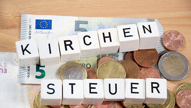 Kirchensteuer:  In Österreich dürfen Gläubige die Hälfte ihres Kirchenbeitrags kirchlichen Adressen ihrer Wahl zukommen lassen.