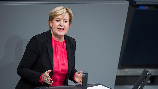 Eva Högl (SPD) spricht bei der Plenarsitzung im Deutschen Bundestag.