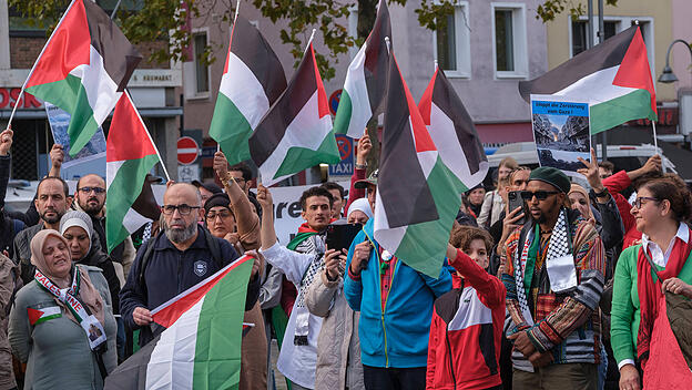 Propalästinensische Demo auf dem Kölner Heumarkt