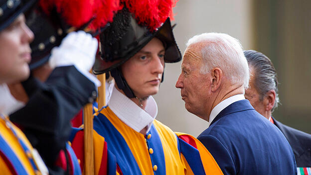 Joe Biden verlässt den apostolischen Palast