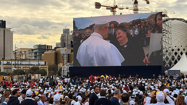 Papst Leo beendet Reise in den Libanon
