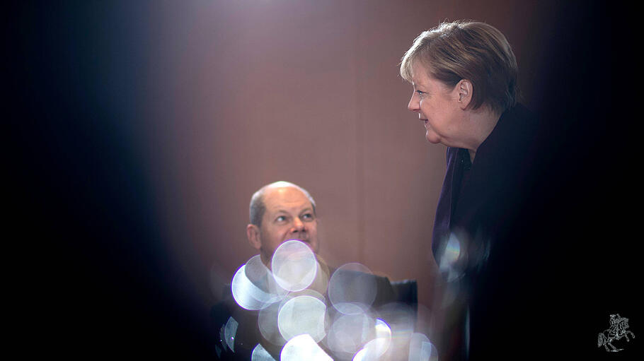 Olaf Scholz, Angela Merkel