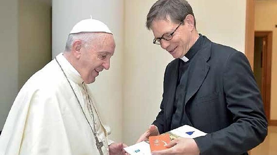 Frater Robert Gahler läutert Papst Franziskus das Kursprogramm