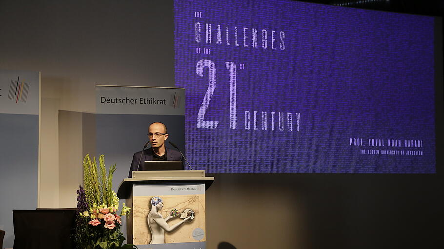 Historiker Yuval Noah Harari beim Deutschen Ethikrat