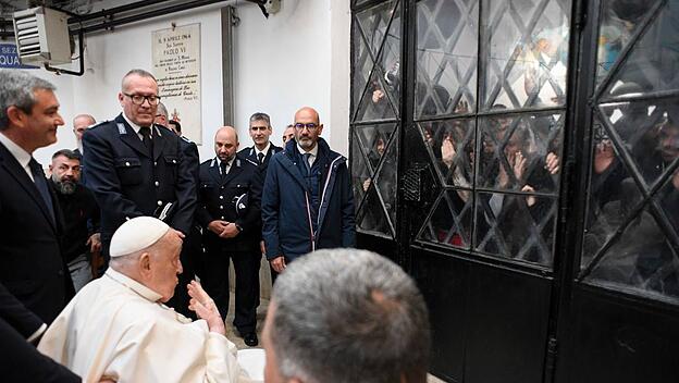 Papst Franziskus im römischen Gefängnis „Regina Coeli“