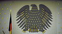 Bundesadler im Plenarsaal des Bundestages