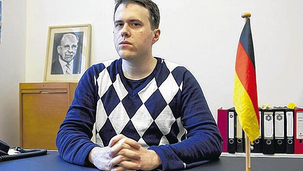 Leo Fischer, Chefredakteur des Satiremagazins "Titanic" an seinem Schreibtisch.