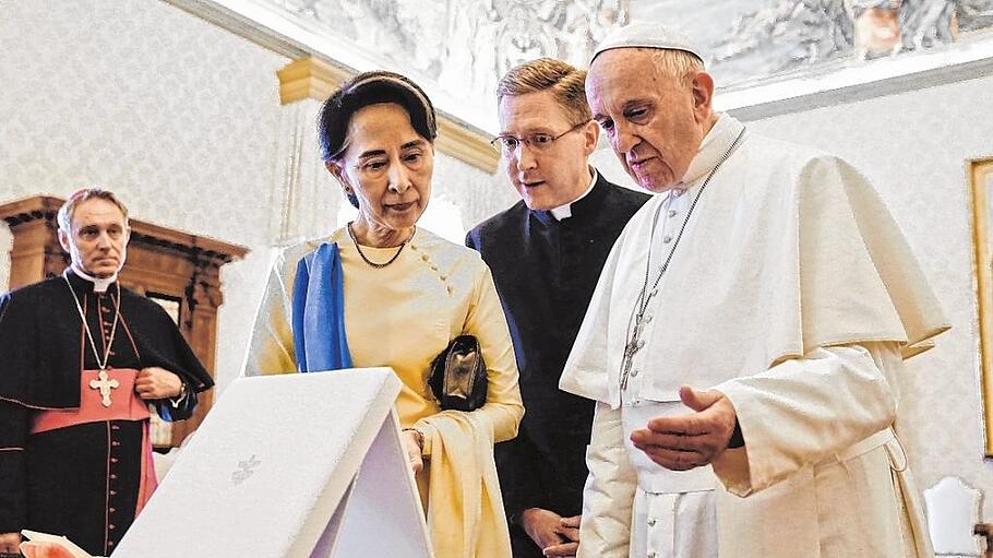 Papst Franziskus empfing die Friedensnobelpreisträgerin  Aung San Suu Kyi