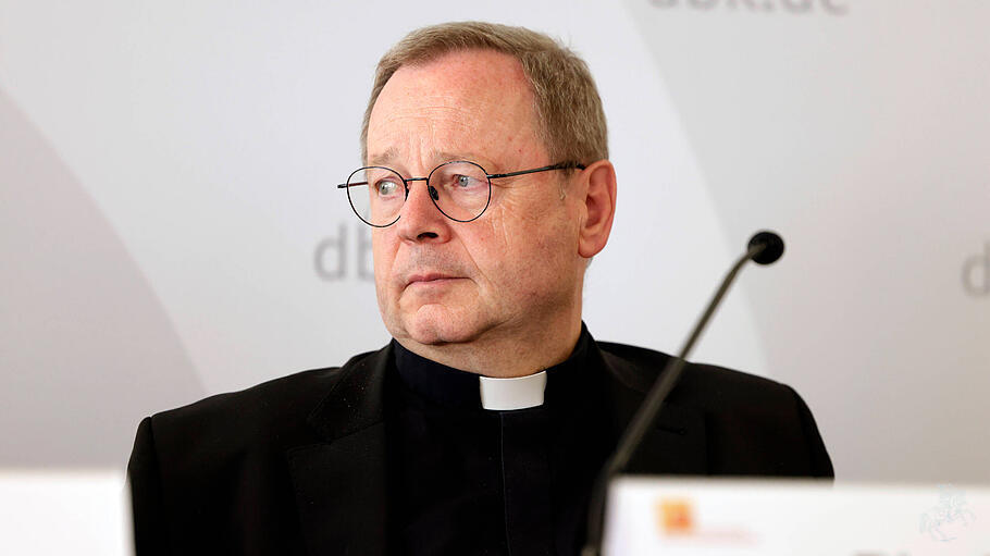 Georg Bätzing stelle in der Abschusspressekonferenz die Themen der deutschen Bischöfe vor.