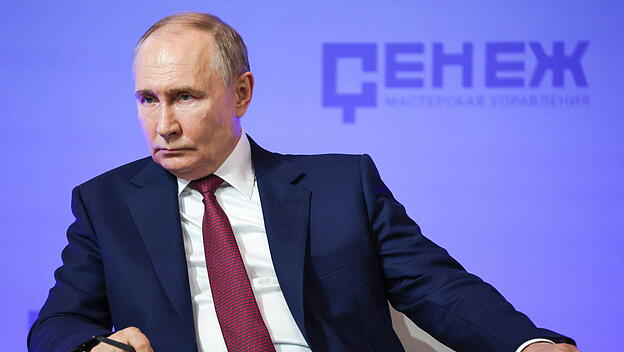 RUSSIA, MOSCOW REGION - JUNE 14, 2024: Russia s President Vladimir Putin meets with participants in the Time of Heroes p