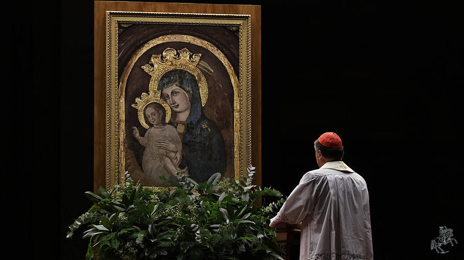 Rosenkranzgebet auf dem Petersplatz