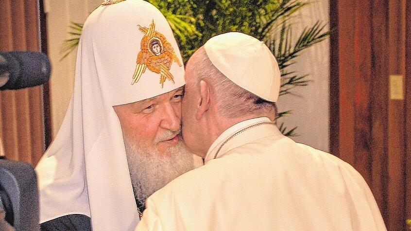 Pope Francis meets with Russian Orthodox Patriarch Kirill