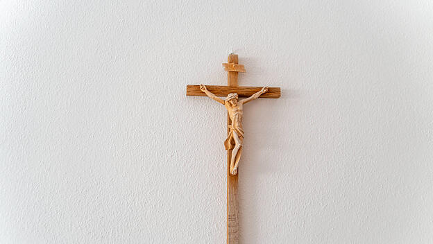 Kreuz an einer Wand