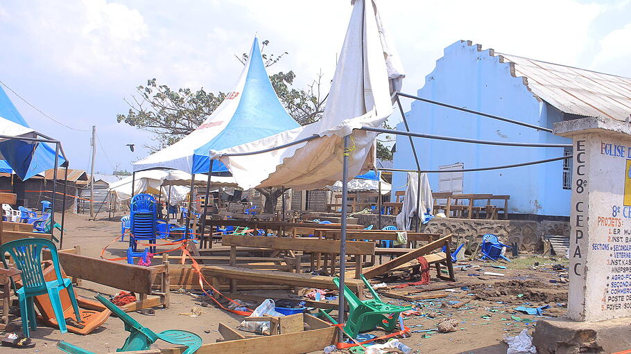 Demokratische Republik Kongo, Mindestens zehn Tote bei Anschlag auf Kirche in Kasindi (230116) -- KASINDI (DR CONGO), Ja