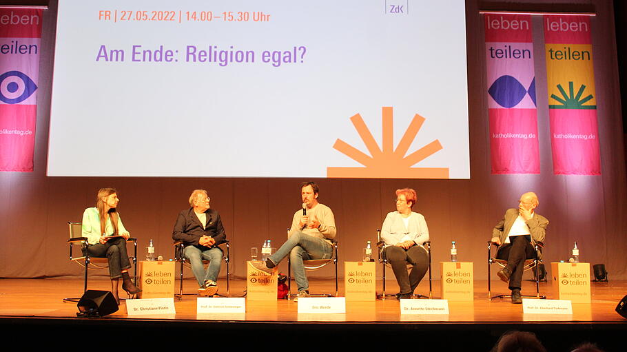 Podiumsdiskussion zur Sterbekultur