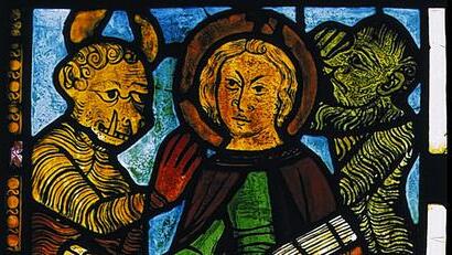 In Frankfurt (Oder) hat es der Antichrist bis aufs Kirchenfenster der Marienkirche geschafft.
