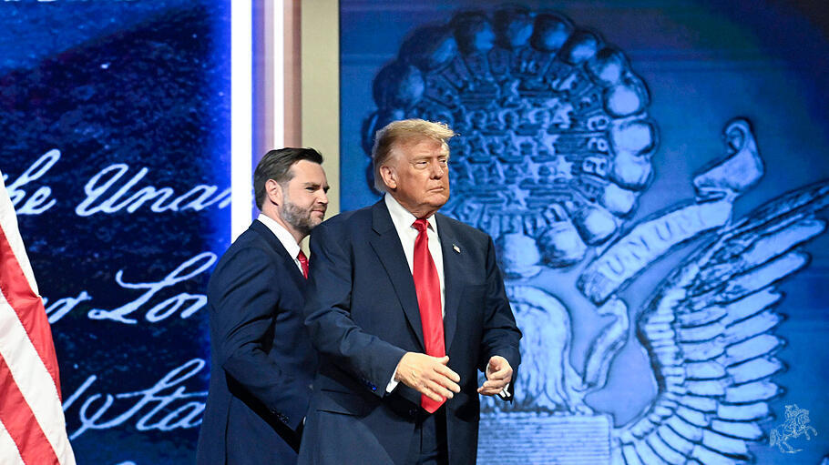 Donald Trump mit seinem Vizepräsidenten J.D. Vance