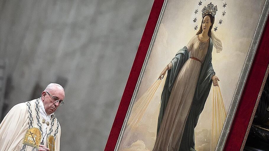 Hat Papst Franziskus die Benedikts Sanktionen gegen McCarrick aufgehoben?