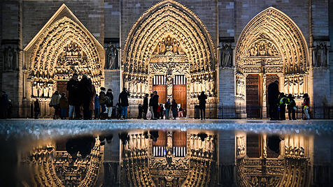 Tag der Wiedereröffnung von Notre Dame