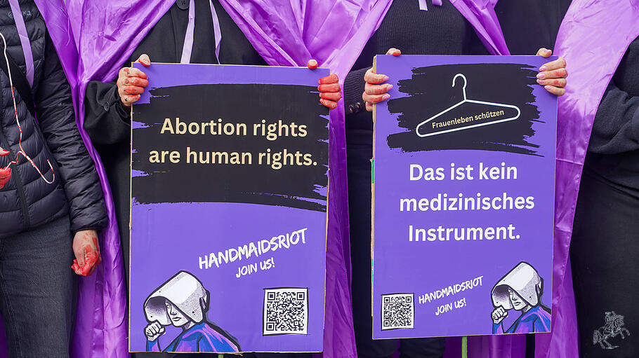 Demo von Abtreibungsbefürwortern in München