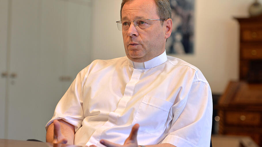 Bischof Bätzing zu möglicher Aufhebung des Pflichtzölibats