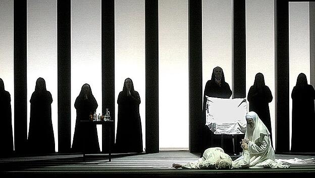 Die Karmelitinnen, hier dargestellt in der Oper von Francis Poulenc