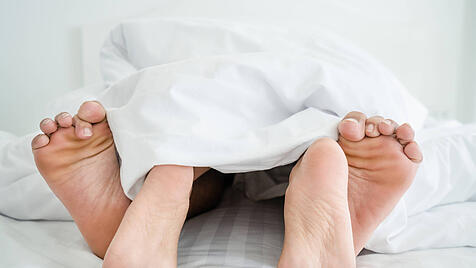 F&uuml;&szlig;e unter der Decke