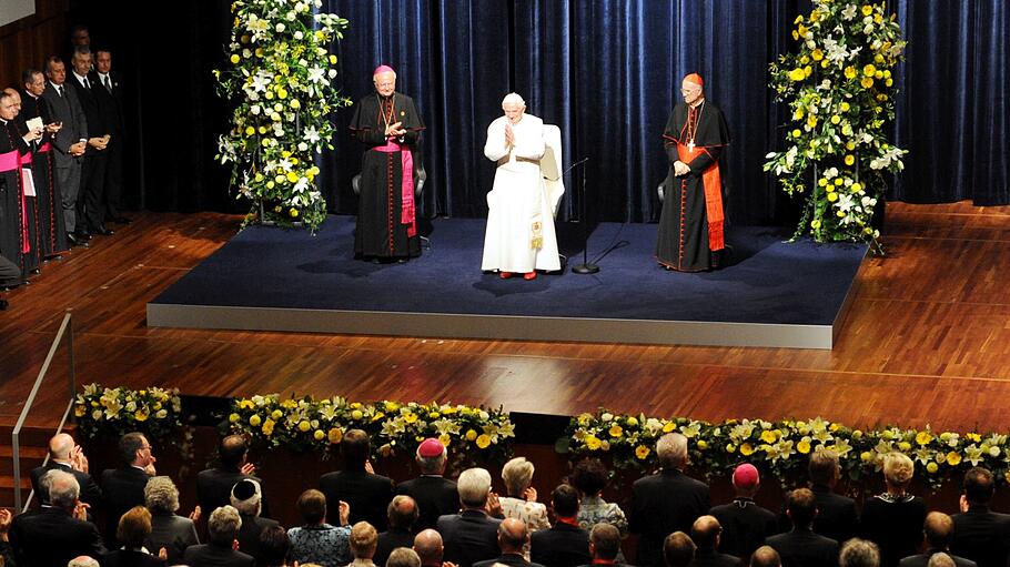 Benedikt XVI. bei seiner Konzerthausrede in Freiburg