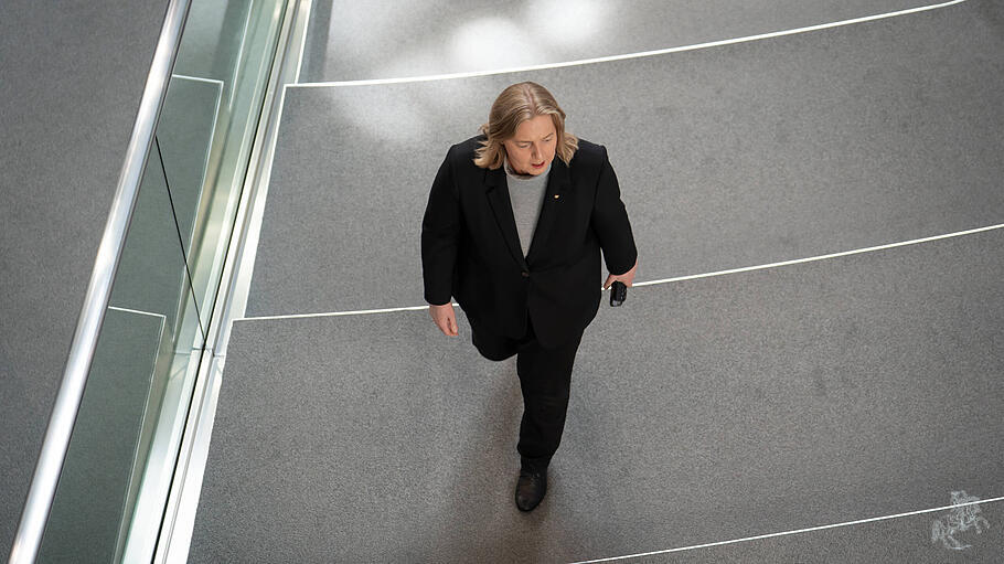 Deutscher Bundestag, 10. Plenarsitzung