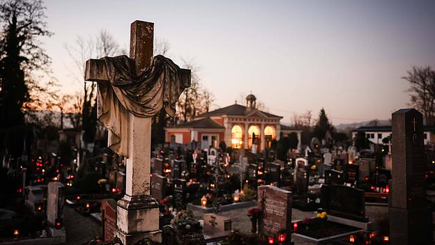 Besuch auf dem Friedhof