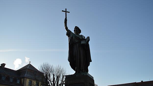 Statue von Bonifatius in Fulda