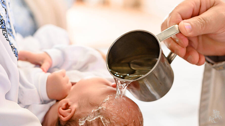Kind wird getauft