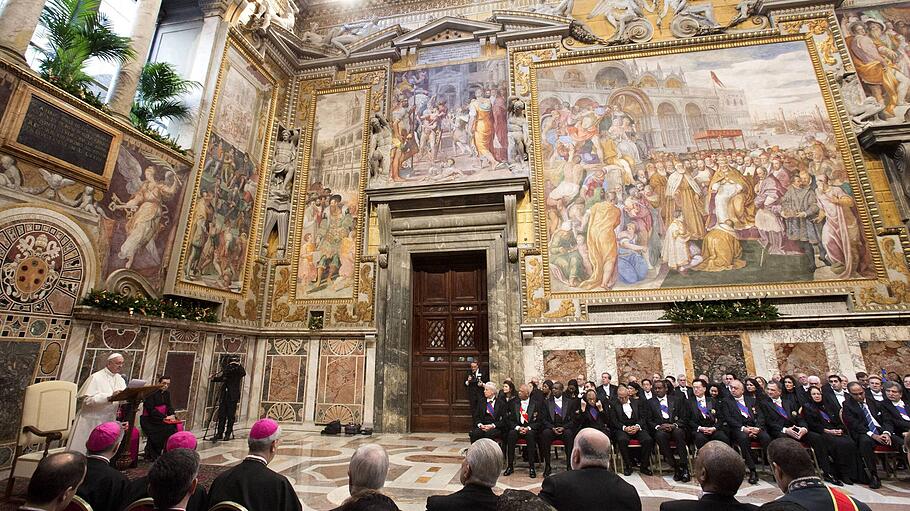 Papst Franziskus und das diplomatische Korps beim Heiligen Stuhl