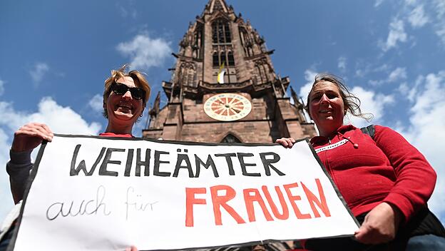 Frauen fordern Geschlechtergerechtigkeit in der Kirche